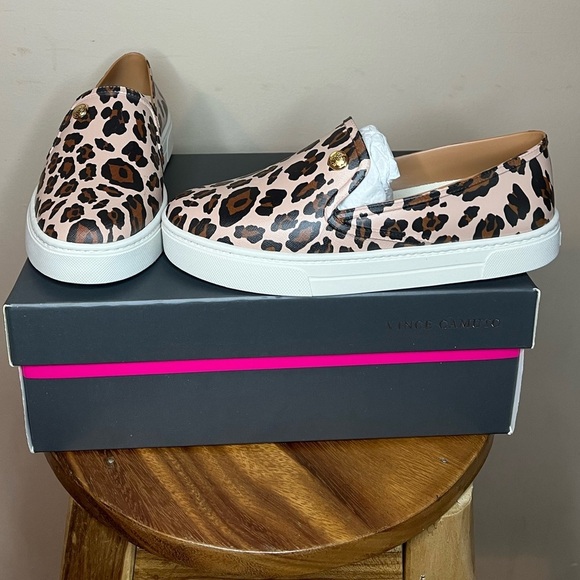 🌻Vince Camuto Leopard Print Slip-On Women's Shoe - Picture 2 of 9
